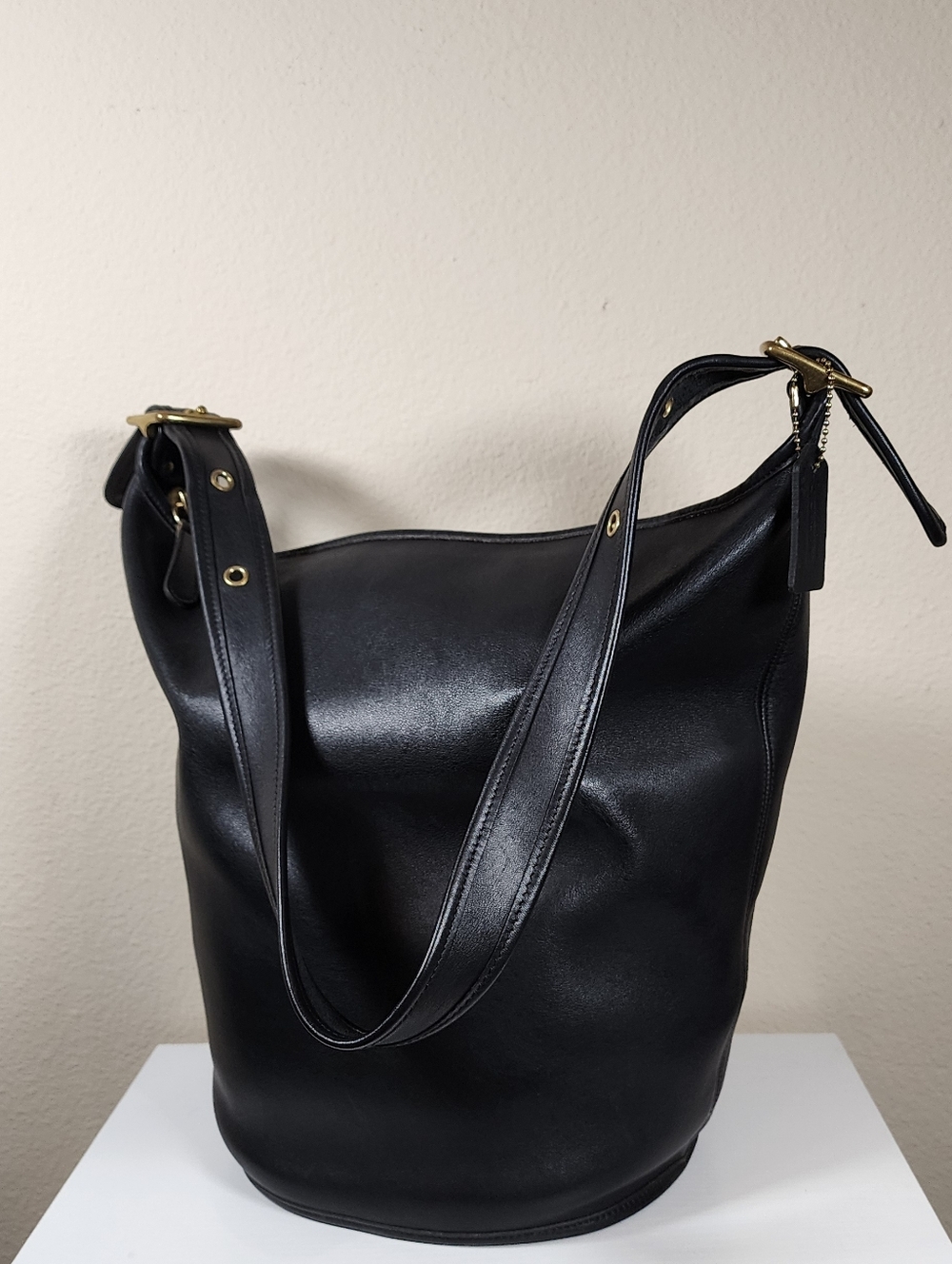 Vintage Coach Navy Duffle Sac #9085